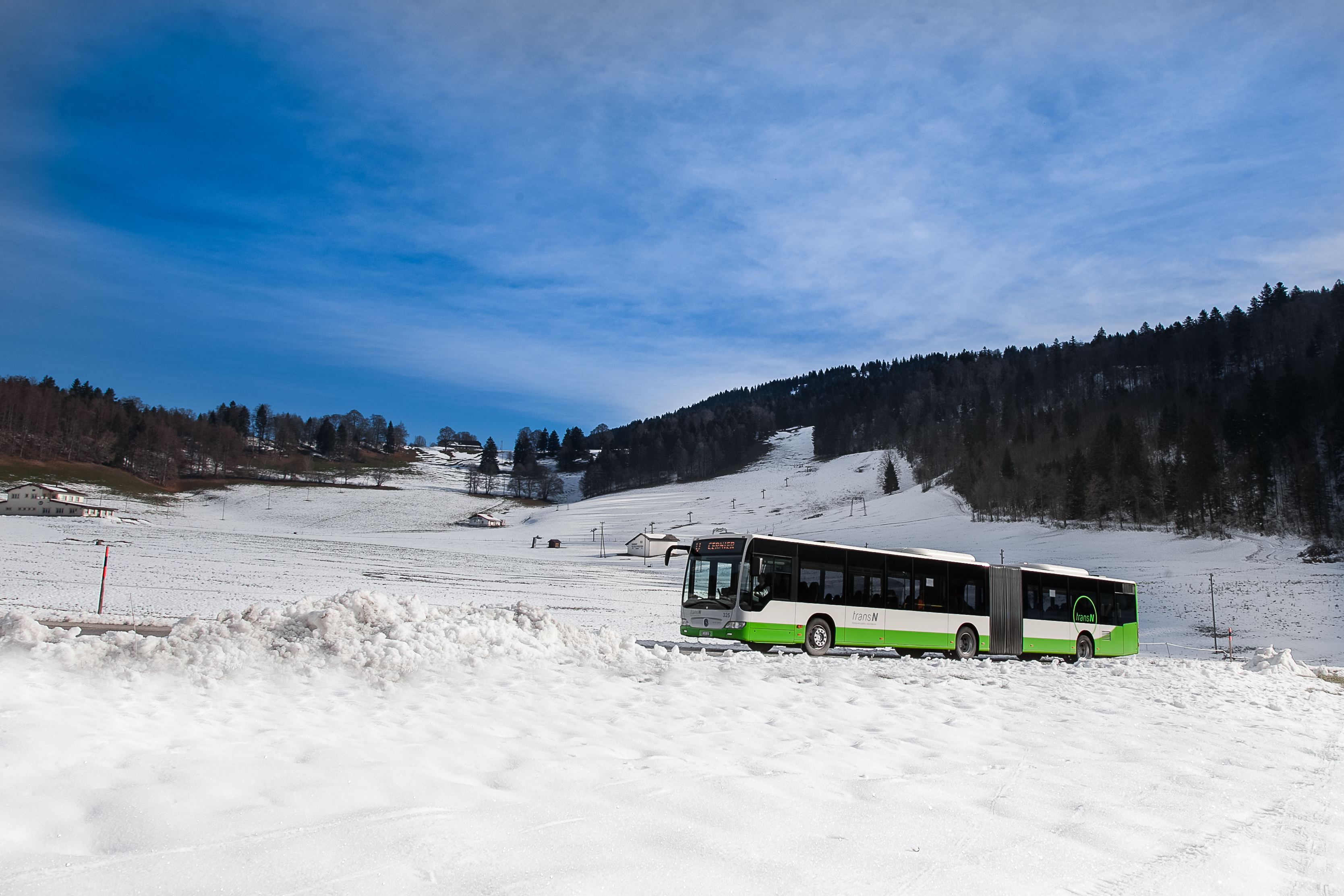 Mit dem Bus auf die Skipiste und zu den Wanderwegen